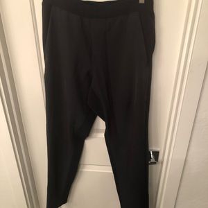 Mens Lululemon License to Train pant size L in black